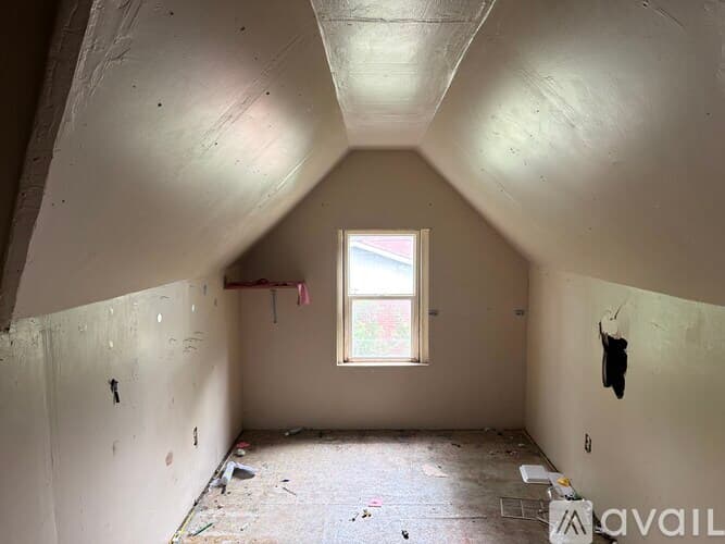 Peoria House: 2807 W Marquette St