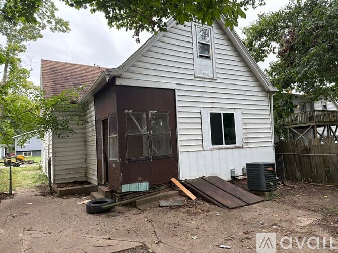 Peoria House: 2807 W Marquette St