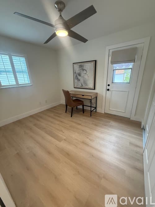 St. Petersburg House: 1790 Mississippi Avenue Northeast