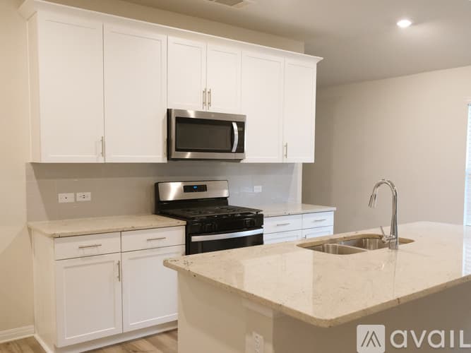 Liberty Hill House: 517 Longmount Cove