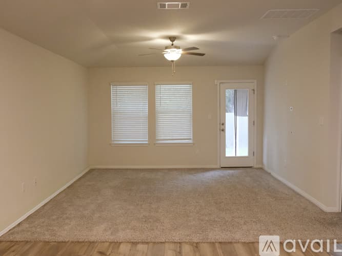 Liberty Hill House: 517 Longmount Cove