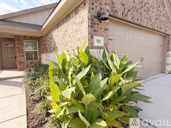 Liberty Hill House: 517 Longmount Cove