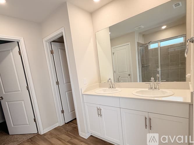 Liberty Hill House: 517 Longmount Cove