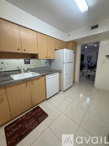 Surfside Condo: 9195 Collins Ave