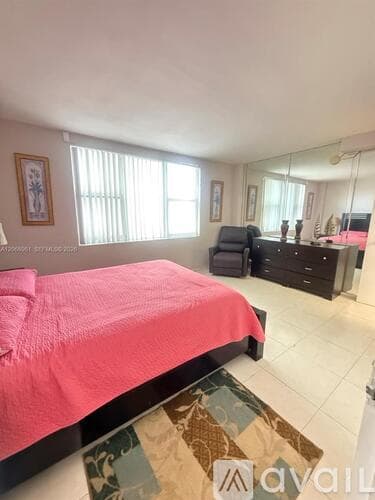 Surfside Condo: 9195 Collins Ave