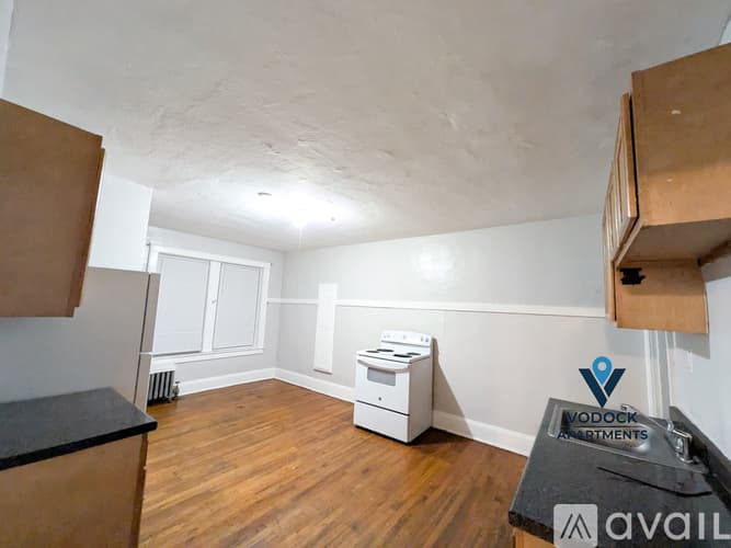 Springfield Apartment: 65 Belmont Ave