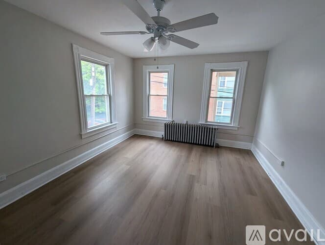 Middletown Apartment: 57 Ferry St