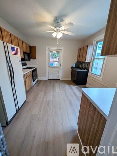 Middletown Apartment: 57 Ferry St