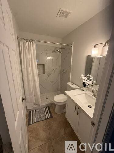 Riverview House: 13326 Laraway Dr