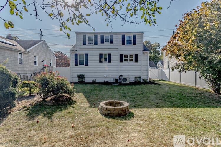 Haddon Heights House: 1711 Maple Avenue