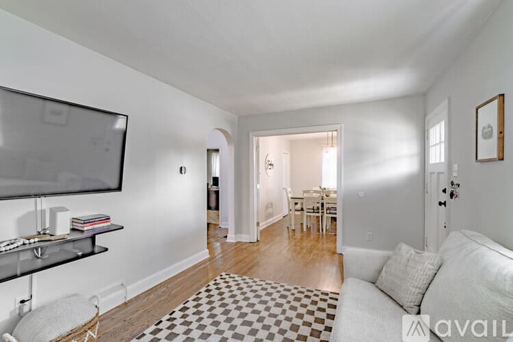Haddon Heights House: 1711 Maple Avenue
