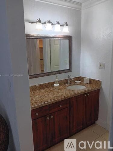 Surfside Condo: 9225 Collins Ave