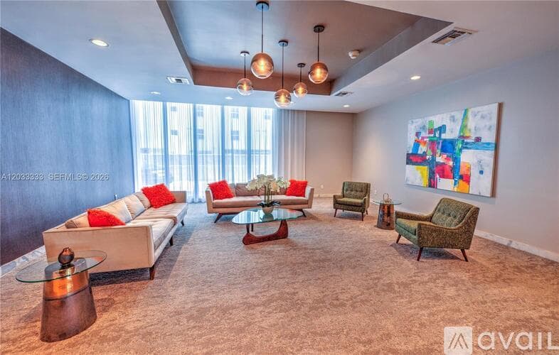Surfside Condo: 9225 Collins Ave