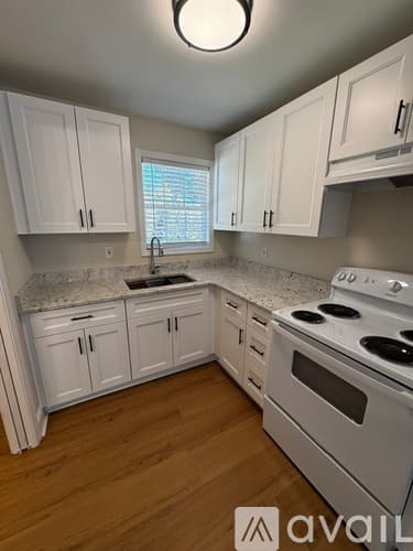 Social Circle Apartment: 368 Cannon Drive