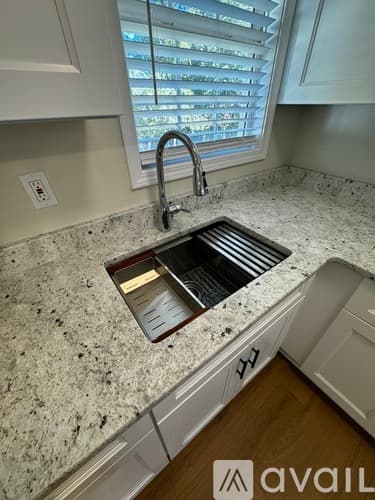 Social Circle Apartment: 368 Cannon Drive