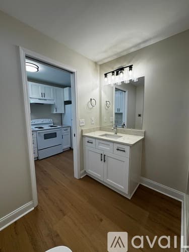 Social Circle Apartment: 368 Cannon Drive