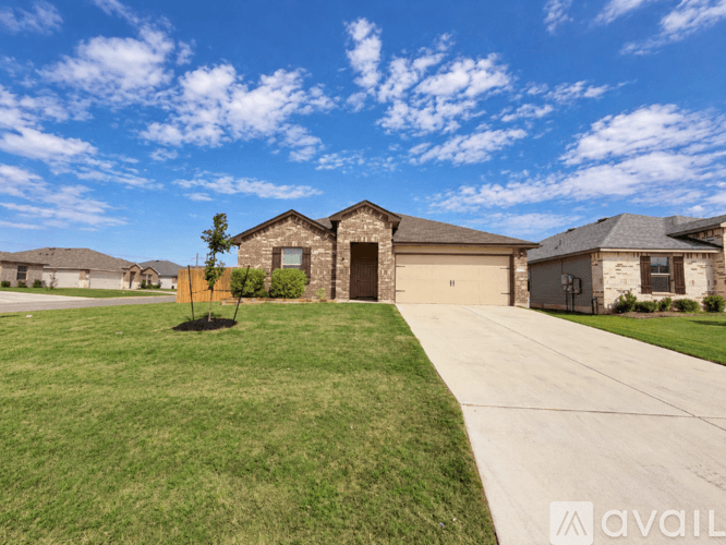 Temple House: 9114 Cantera Rdg Rd