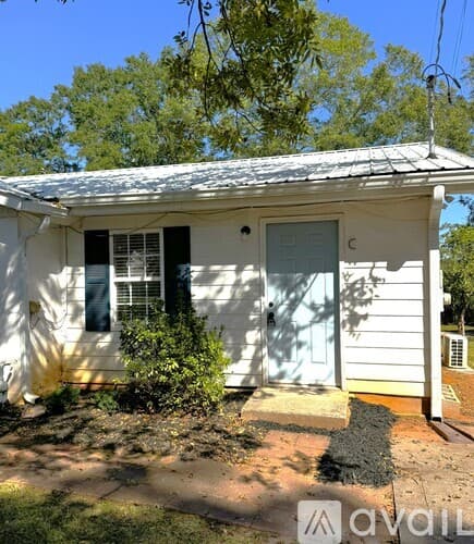 Social Circle Apartment: 368 Cannon Drive