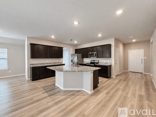 Temple House: 9114 Cantera Rdg Rd