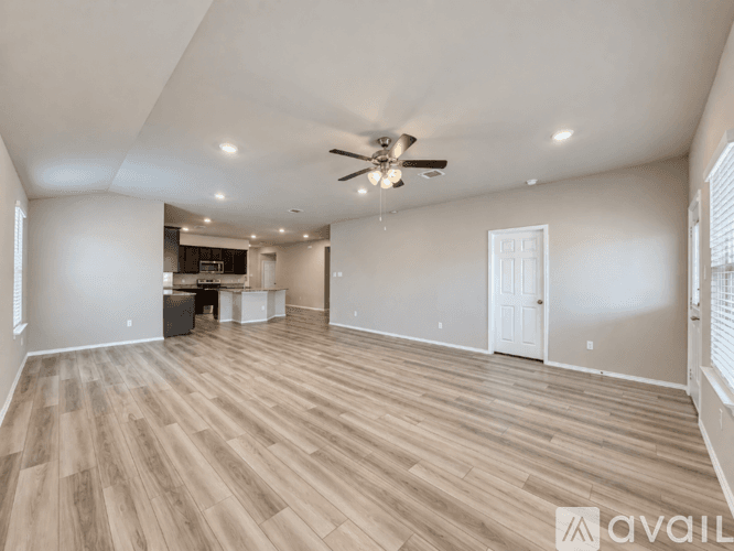 Temple House: 9114 Cantera Rdg Rd