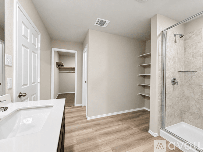 Temple House: 9114 Cantera Rdg Rd