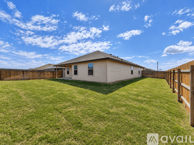 Temple House: 9114 Cantera Rdg Rd