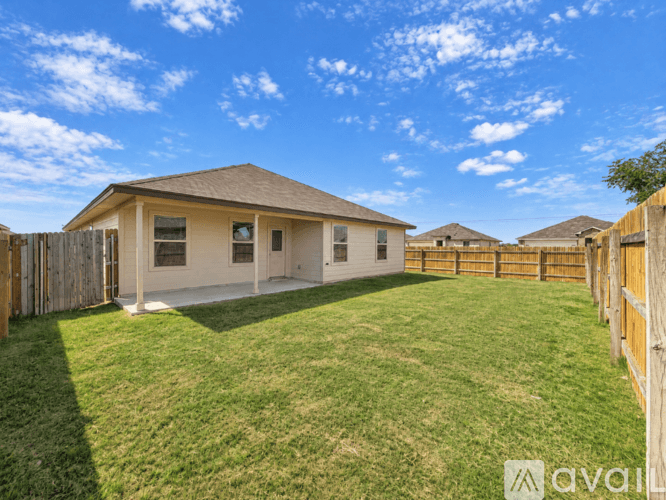Temple House: 9114 Cantera Rdg Rd