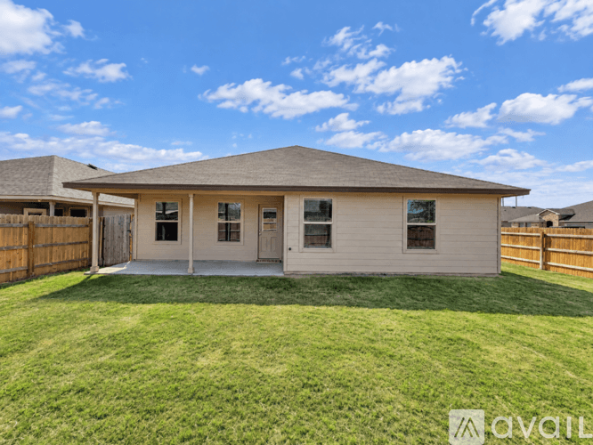Temple House: 9114 Cantera Rdg Rd