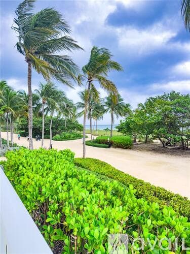 Bal Harbour Condo: 10185 Collins Ave
