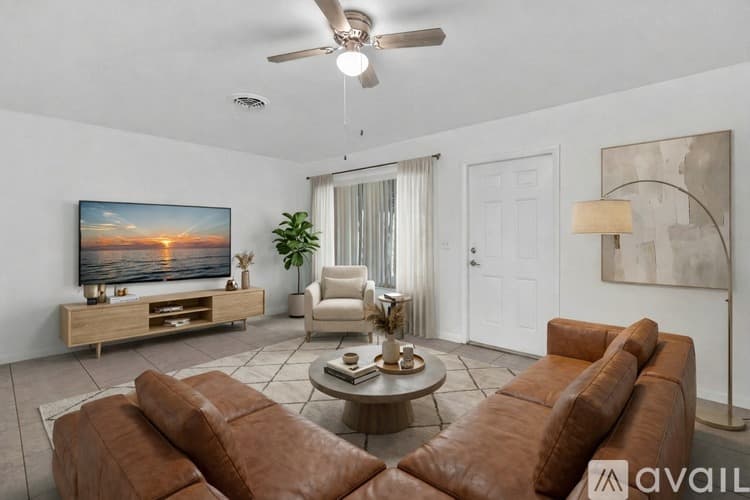 Boynton Beach Townhome: 188 Southeast 27th Way