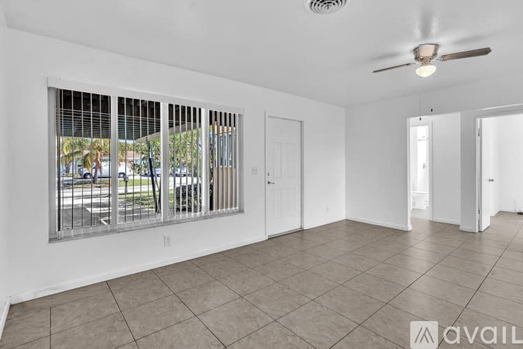 Boynton Beach Townhome: 188 Southeast 27th Way
