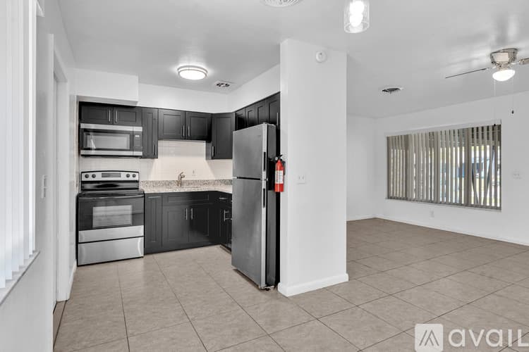 Boynton Beach Townhome: 188 Southeast 27th Way