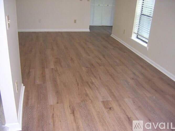 Lawrenceville House: 133 Sandalwood Cir