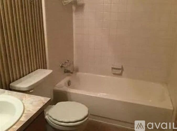 Lawrenceville House: 133 Sandalwood Cir