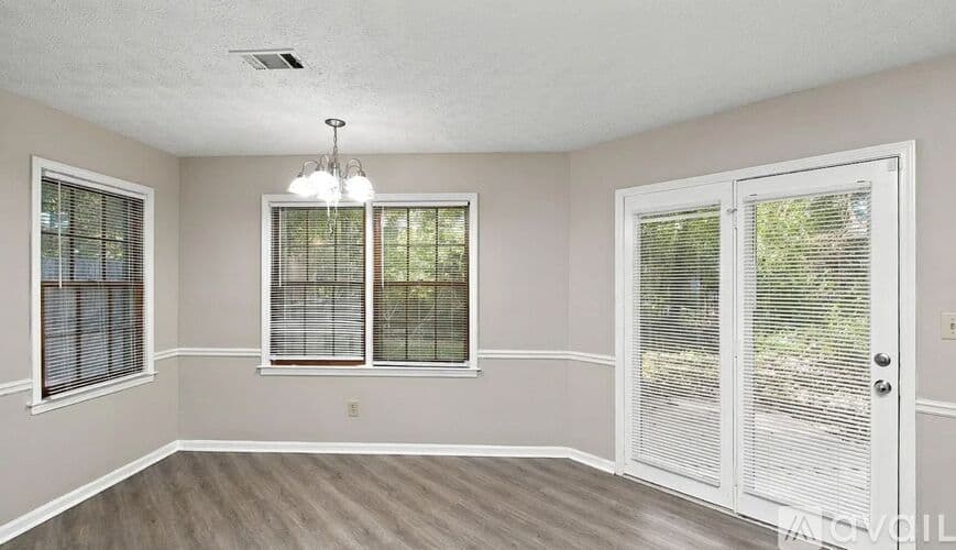 Covington House: 45 Stone Creek Dr