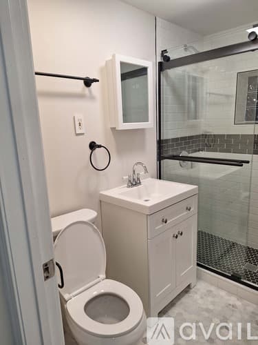Chicago Apartment: 2321 N Greenview