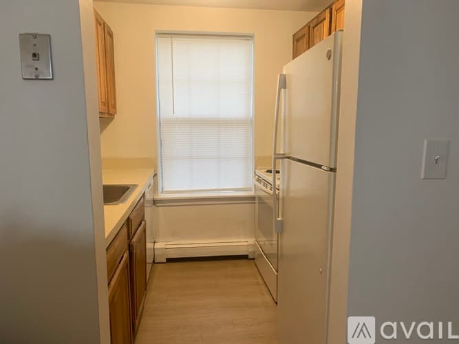 Hartford Condo: 60 Van Block Avenue