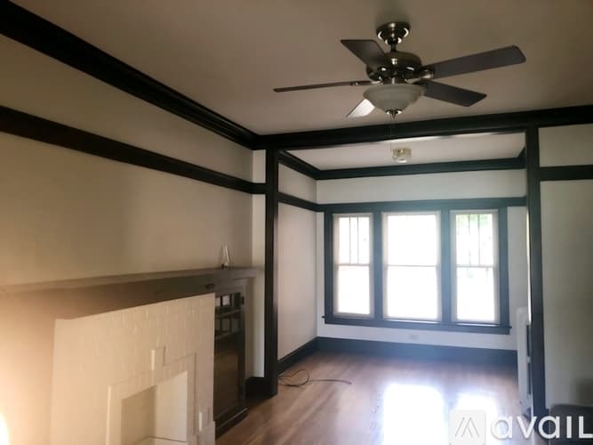 Chicago Apartment: 5017 N Winchester Avenue