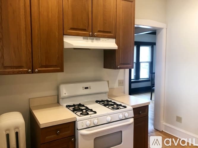Chicago Apartment: 5017 N Winchester Avenue