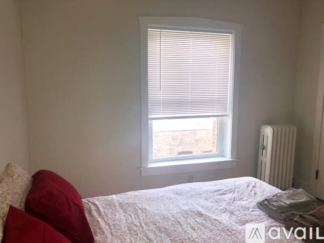 Chicago Apartment: 5017 N Winchester Avenue