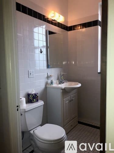 Chicago Apartment: 5017 N Winchester Avenue