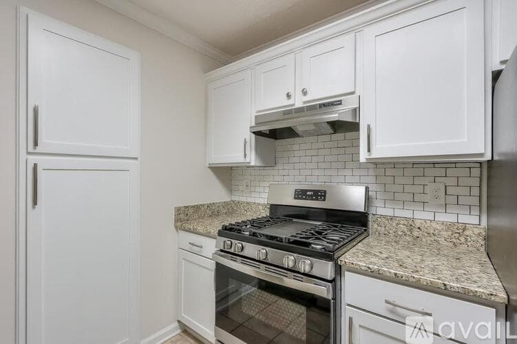 Marietta Condo: 2120 River Heights Walk SE