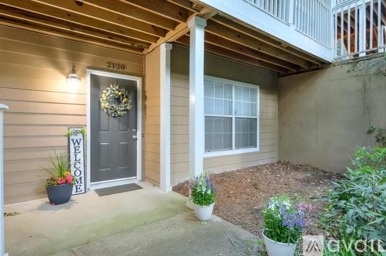 Marietta Condo: 2120 River Heights Walk SE