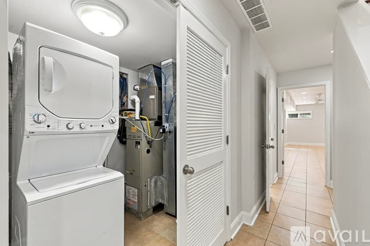Philadelphia Apartment: 2612 Ellsworth St