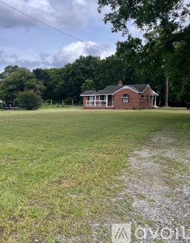 Macon House: 1660 Allen Rd