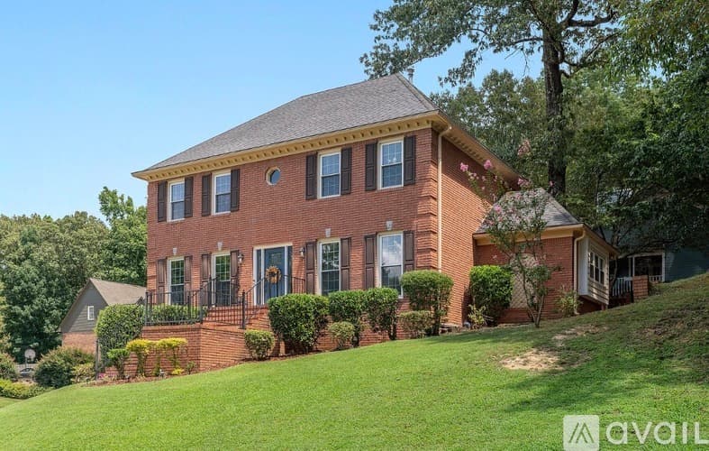 Hoover House: 1395 Eden Ridge Circle
