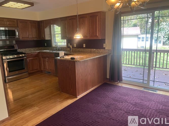 Minnetonka House: 5649 Rebecca Ln