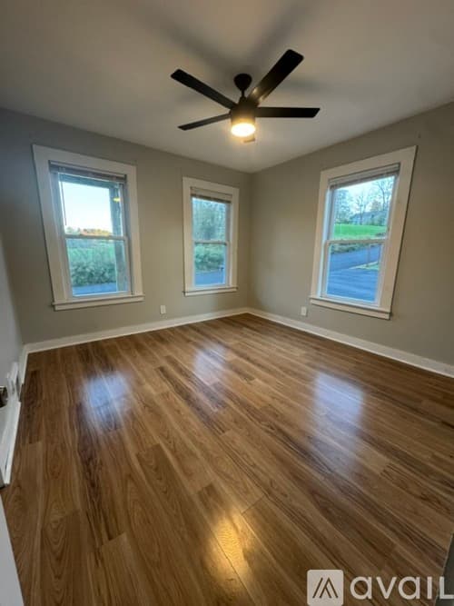 Haverhill Apartment: 34 Maynard Ave
