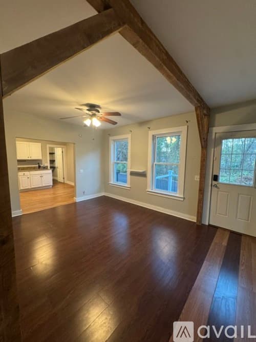 Haverhill Apartment: 34 Maynard Ave