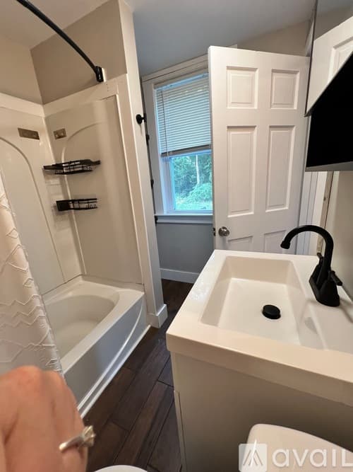 Haverhill Apartment: 34 Maynard Ave